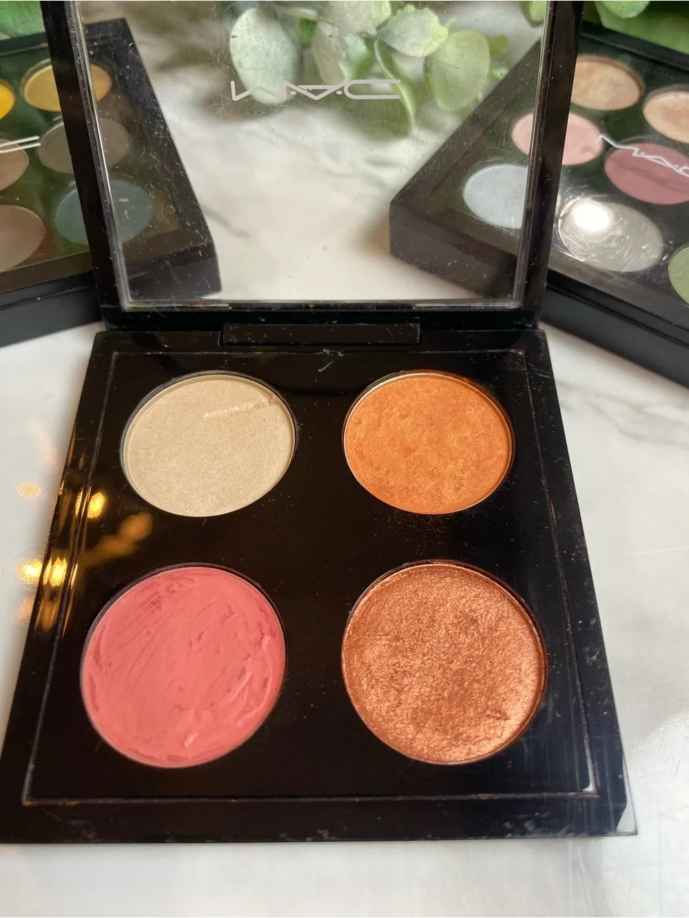 MAC Cosmetics (Discontinued) Call Me Bubbles Eyeshadow Quad